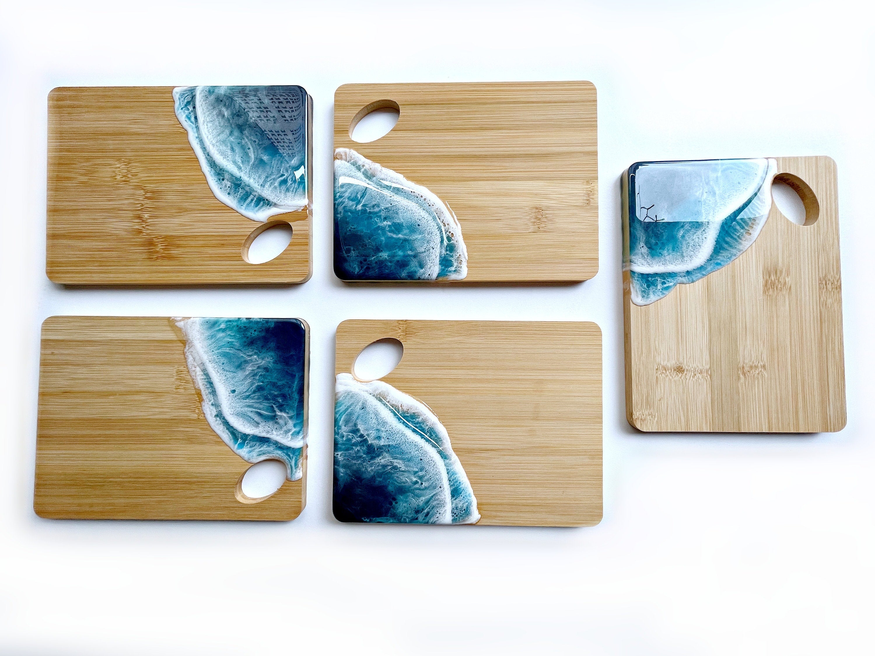 Handmade bamboo boards with resin ocean waves, inspired by the sea. Each piece is made to order and completely unique (20CM)