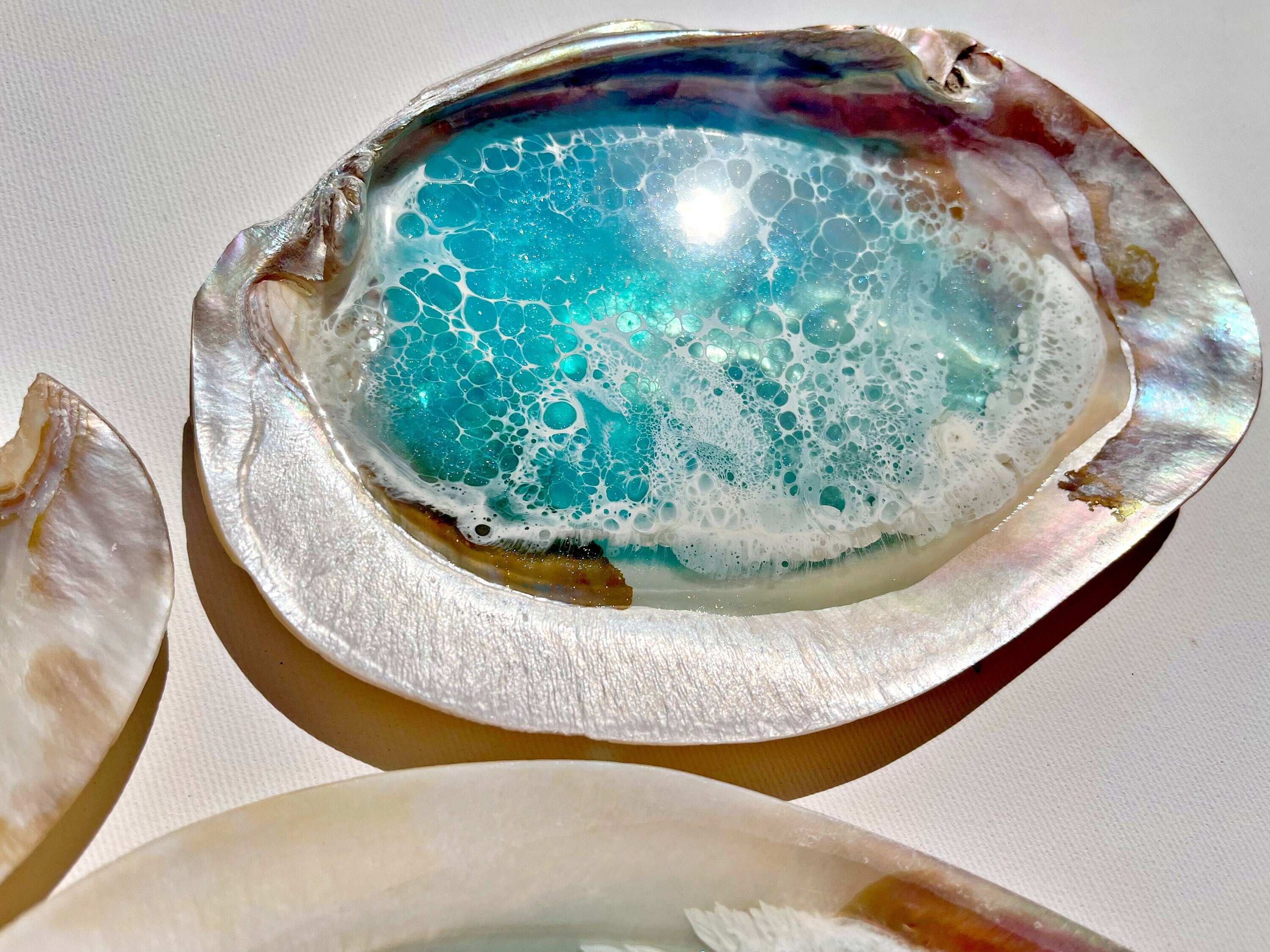 Turquoise Resin Ocean Seashell: Pearl Ring Dish (16cm)