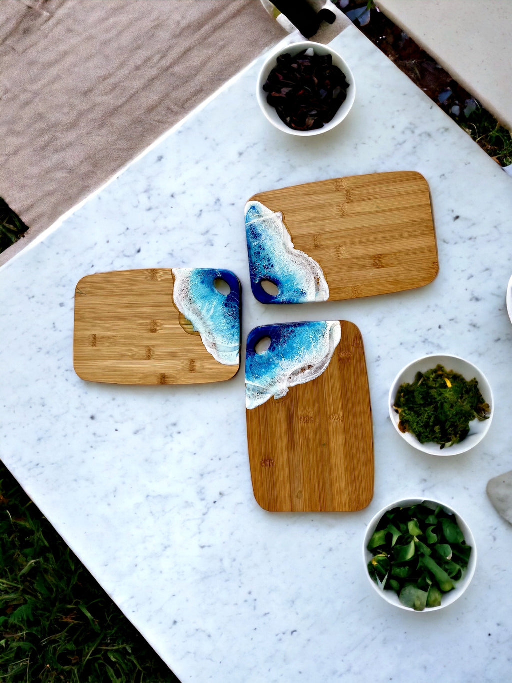 Resin Wave Bamboo Serving Board: Ocean Decor Cheese Board (30CM)
