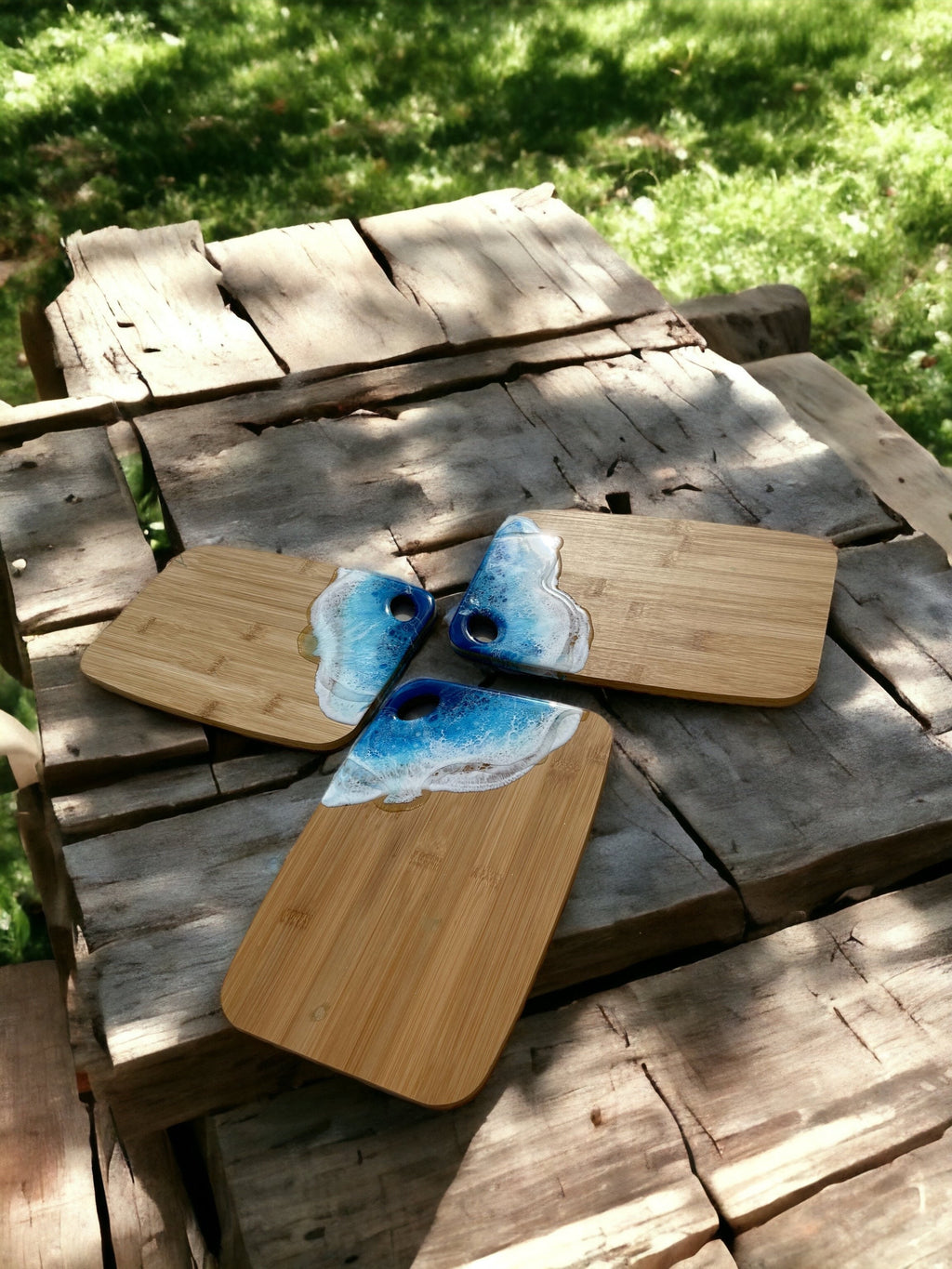 Resin Wave Bamboo Serving Board: Ocean Decor Cheese Board (30CM)