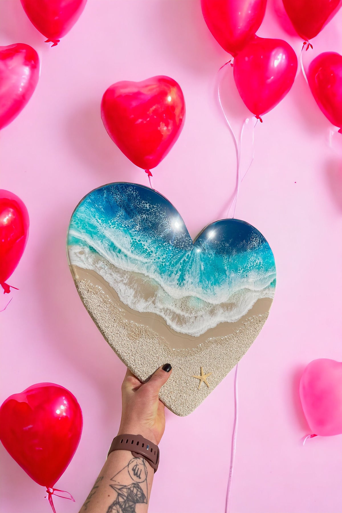 Heart Resin Ocean Art – Coastal Heart Wall Decor – Epoxy Wave Painting – Beach Lovers Gift – Ocean Heart Resin Artwork – Romantic Sea Gift