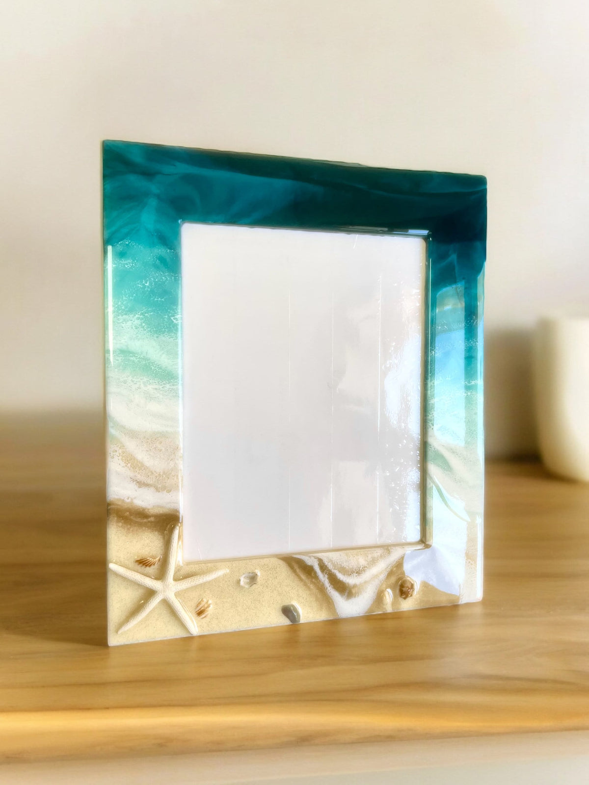 Handmade Ocean Resin Picture Frame – Coastal Photo Frame with Starfish & Seashells, Beach Home Decor Gift