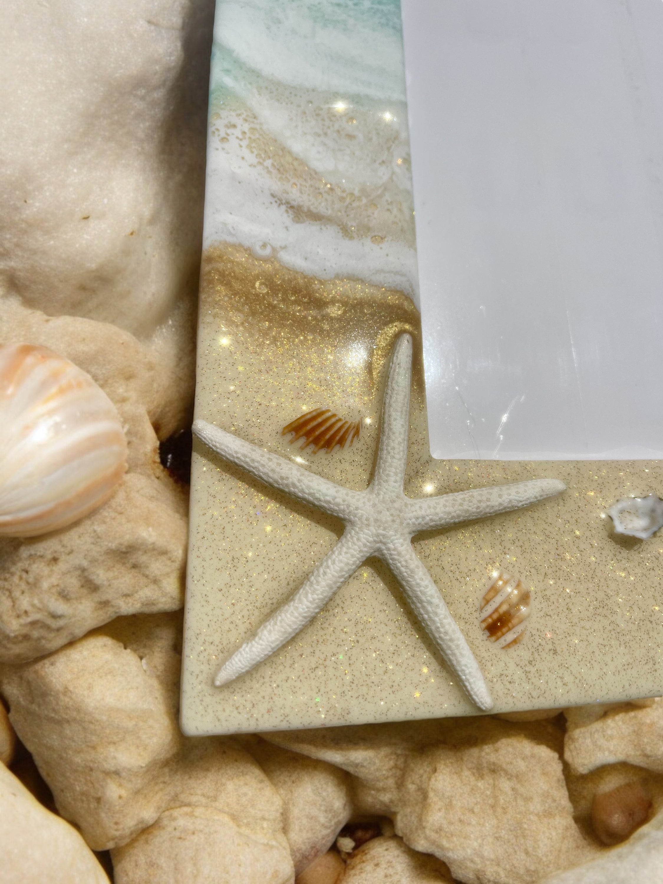 Handmade Ocean Resin Picture Frame – Coastal Photo Frame with Starfish & Seashells, Beach Home Decor Gift