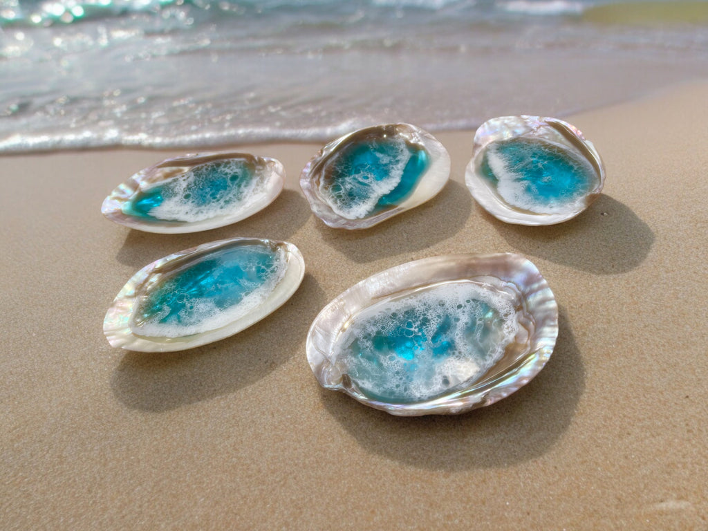 Turquoise Resin Ocean Seashell: Pearl Ring Dish (16cm)