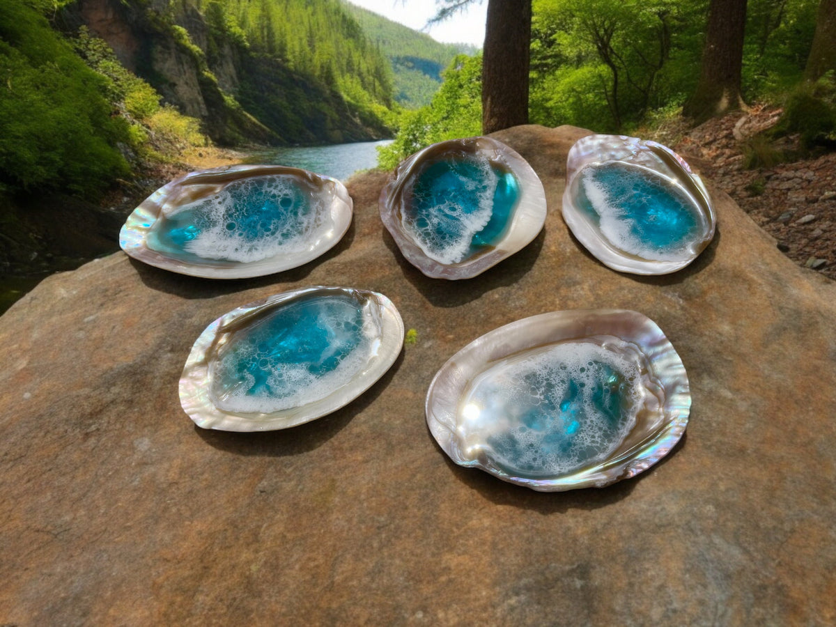 Turquoise Resin Ocean Seashell: Pearl Ring Dish (16cm)