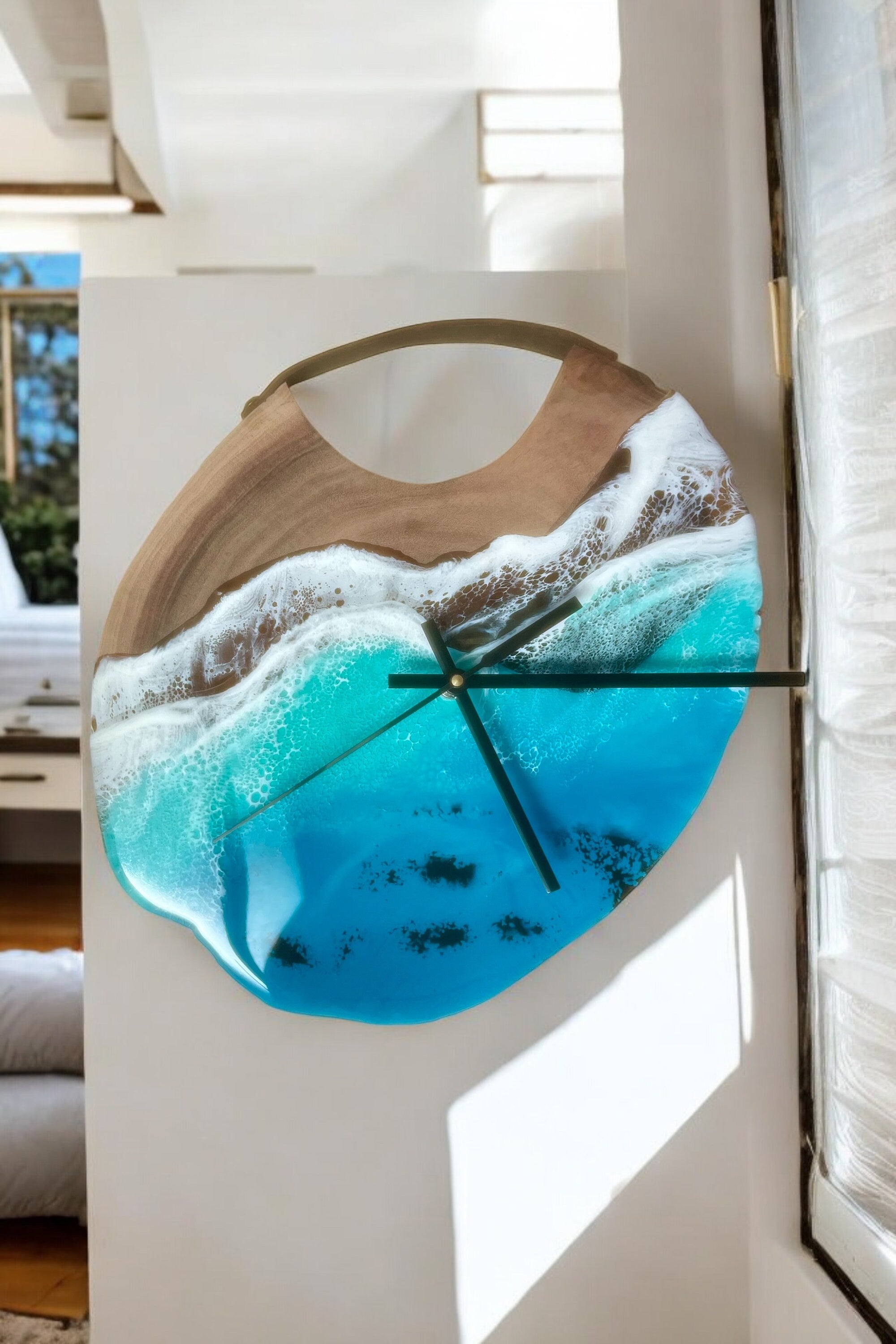 Acacia Wood Wall Clock: Resin Ocean Wave Decor (30-35cm)