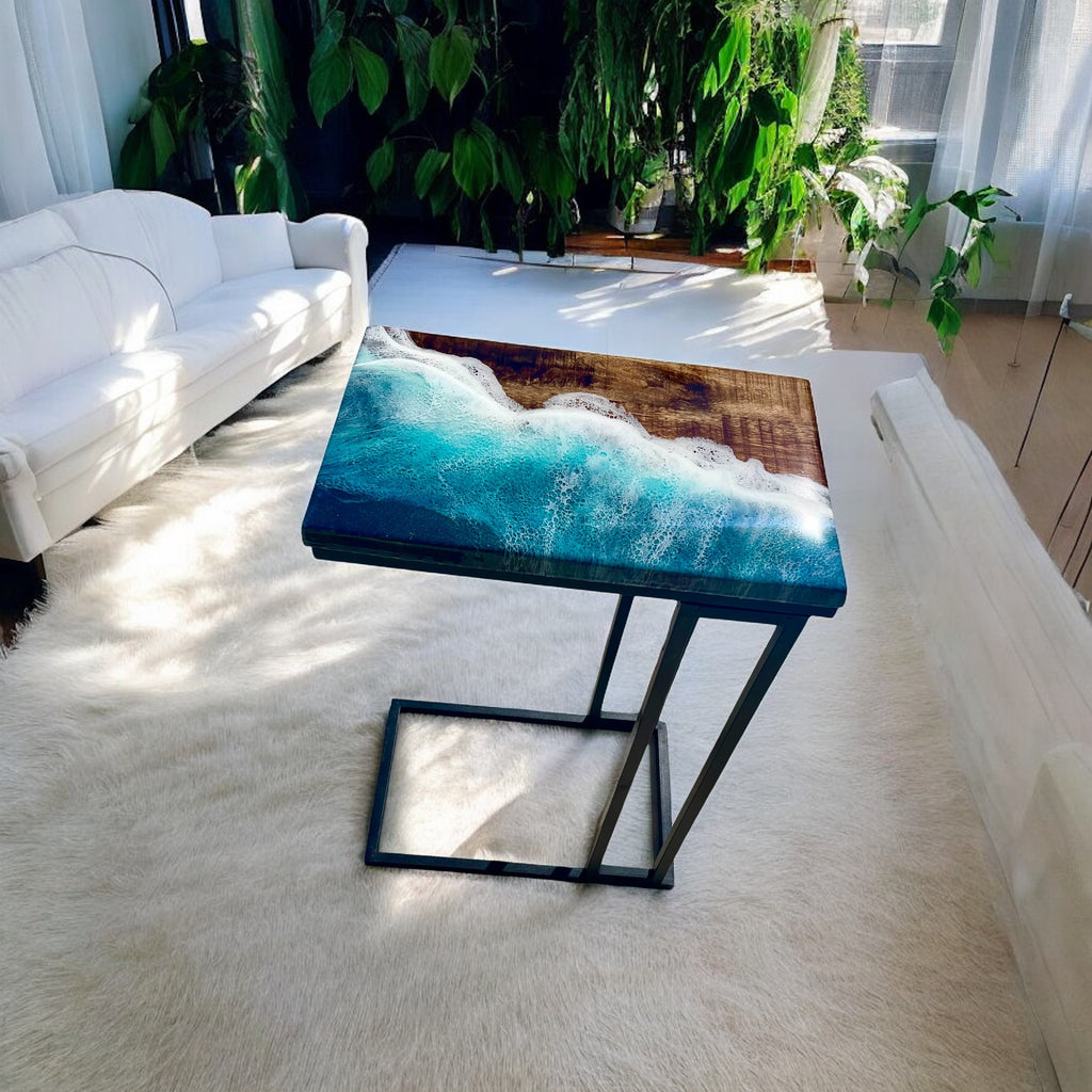Side table in mango wood, with decorative resin ocean motive