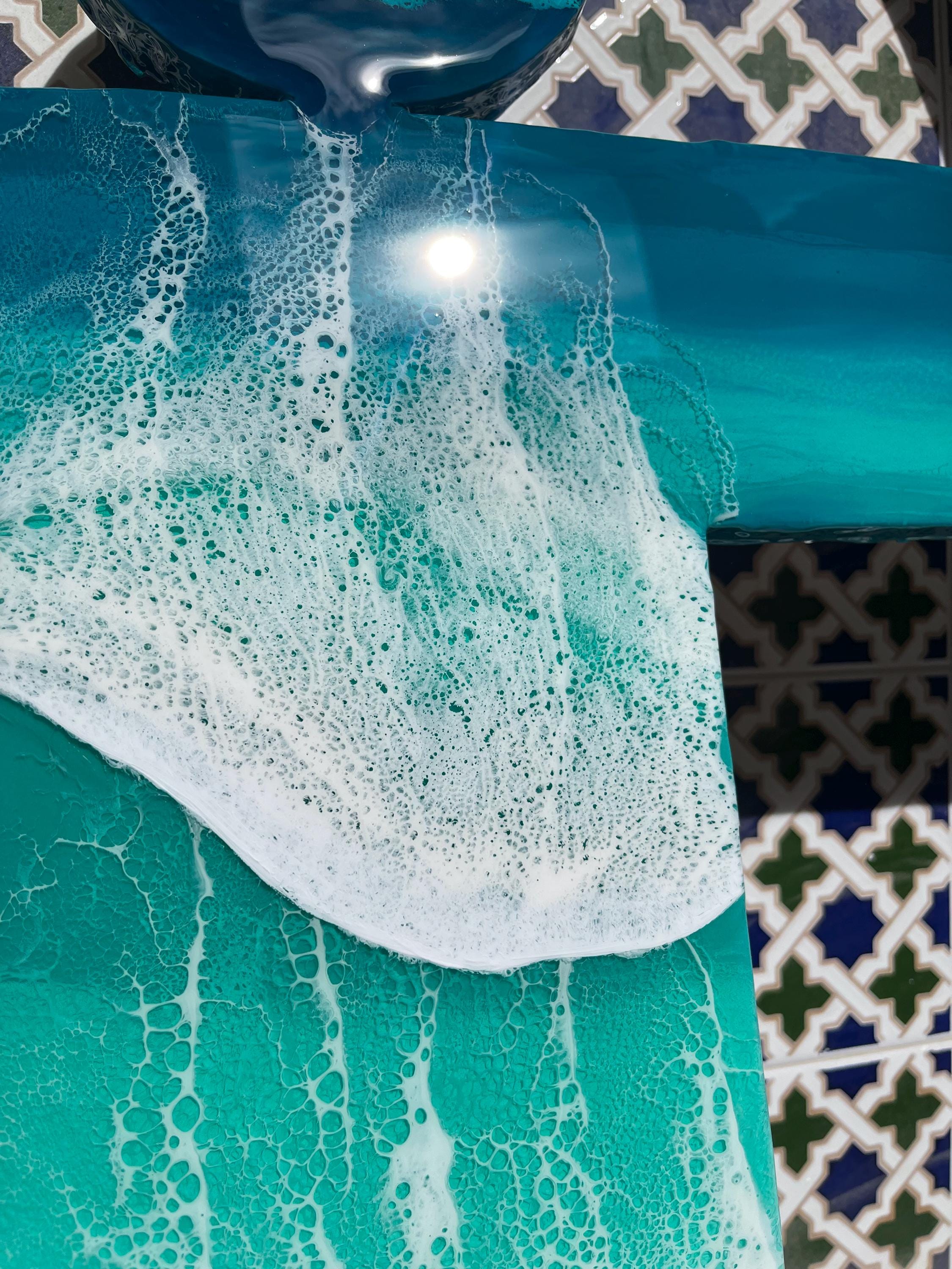 XXL Resin Indalo Wall Art – 1.2 m & 1.4 m | Large Handcrafted Ocean Sculpture | Spanish Protection Symbol | Coastal Statement Art
