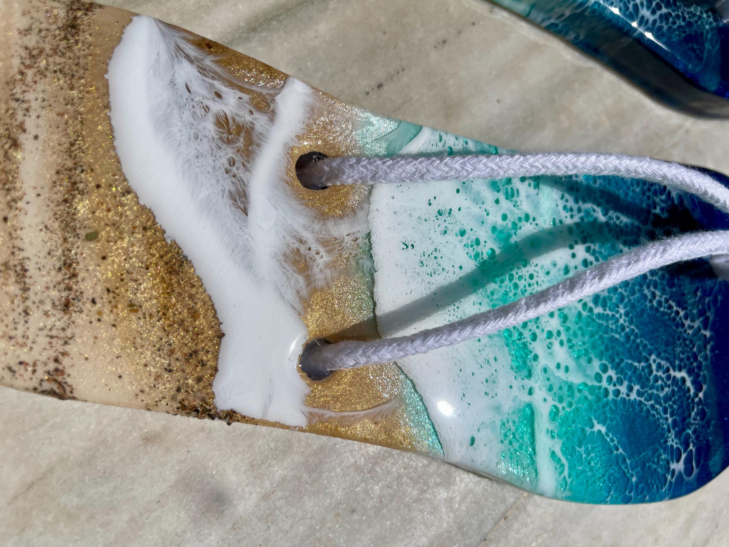Handmade Resin Flip Flop Wall Decor: Coastal Beach Art with Starfish